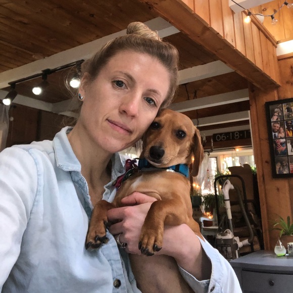 Meet your Posher, Courtney - Picture 1 of 1